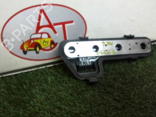 Używane Lampa oświetlenia tablicy rejestracyjnej OPEL ZAFIRA A MPV (T98) 2.0 DTI 16V (F75) (101 hp) 27483602