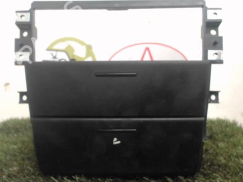 Cenicero KIA SORENTO I (JC) 2.5 CRDi 4WD (140 hp) 30781226