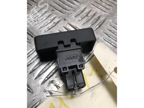 Warning switch NISSAN PIXO (UA0) 1.0 | BP26710226I22 