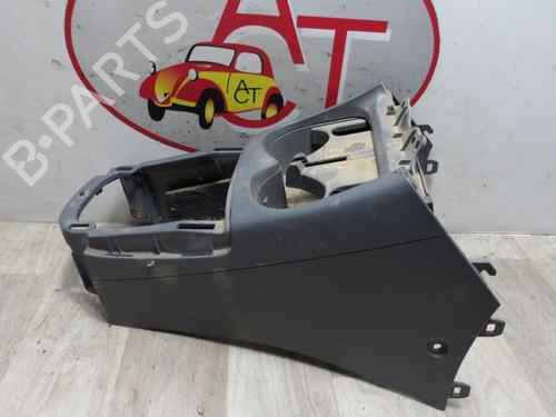 Mittelkonsole TOYOTA RAV 4 II (_A2_) 2.0 D 4WD (CLA20_, CLA21_, CLA20R, CLA21R) (116 hp) 31201661