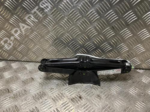 Reservehjul kit Reservehjul kit PEUGEOT 308 SW III (FC_, FJ_, FR_, F4_, FN_) BlueHDi 130 (FCYHZL, FCYHZT) (131 hp) 33610022 33610022