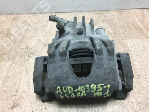 Højre bremsekaliber foran CITROËN XSARA (N1) 1.8 i (90 hp) 15785978