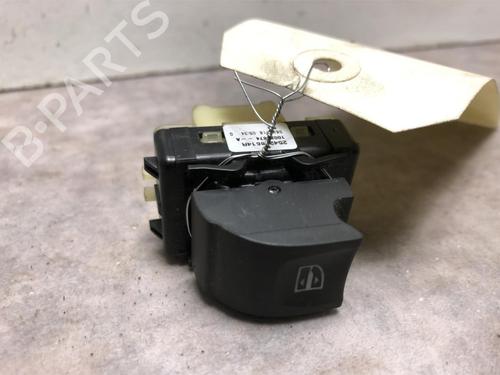 Used Right rear window switch RENAULT CLIO IV (BH_) 0.9 TCe 90 (BHNF, BHMA, BHMH, BHJK, BHJR) (90 hp) 23098317