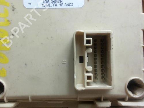 Fuse box TOYOTA COROLLA Verso (ZER_, ZZE12_, R1_) 2.2 D-4D (AUR10_, AUR10R) | BP12964421E1 