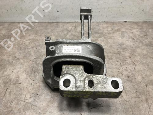 Used Engine mount VW POLO VI (AW1, BZ1, AE1) 1.0 TSI (95 hp) 31243781