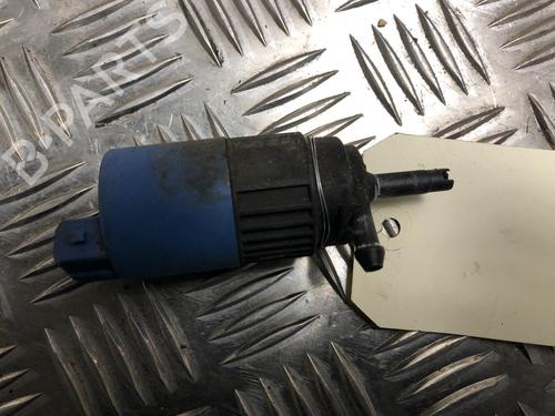 Used Washer pump VOLVO V40 Estate (645) 1.8 (115 hp) 23068984