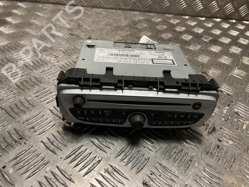 Used Radio RENAULT TWINGO II (CN0_) 1.2 16V (CN04, CN0B) (75 hp) 31022101