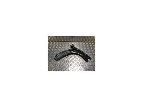 Used Right front suspension arm AUDI A3 Sportback (8VA, 8VF) 35 TFSI (150 hp) 25774032
