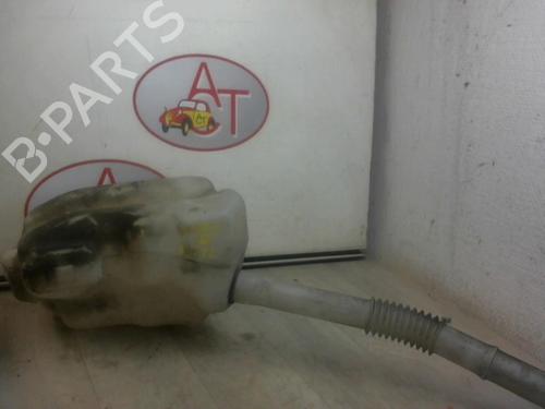 Used Windscreen washer tank RENAULT SCÉNIC II (JM0/1_) 1.9 dCi (JM0G, JM12, JM1G, JM2C) (120 hp) 13268507