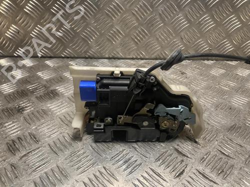Used Front right lock VW TOURAN (1T1, 1T2) 1.9 TDI (105 hp) 31202260