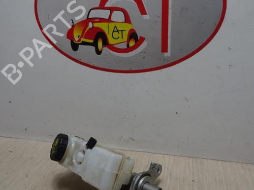 Used Brake master cylinder RENAULT CAPTUR I (J5_, H5_) 0.9 TCe 90 (90 hp) 13277139