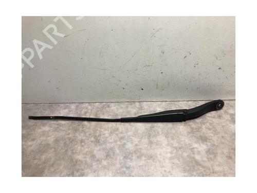 Front windshield wiper arm DACIA SANDERO II TCe 90 (B8M1, B8MA, B8AC) | BP20617215C143 