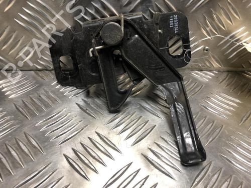 Used Hood lock OPEL INSIGNIA A (G09) 2.0 CDTI (68) (160 hp) 31198290