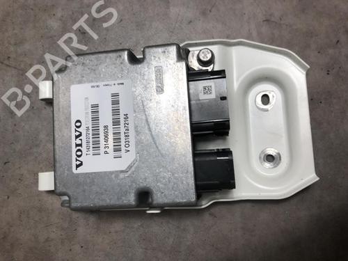 Used ECU airbags VOLVO V40 Hatchback (525) T2 GTDi (120 hp) 24599653