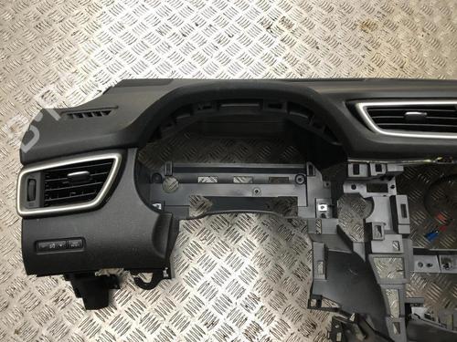 Dashboard NISSAN QASHQAI II (J11, J11_) 1.2 DIG-T | BP31244131C46