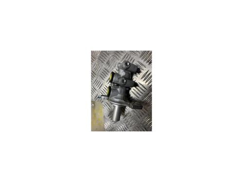 Used Brake master cylinder PEUGEOT 2008 II (UD_, US_, UY_, UJ_, UR_, UC_) 1.5 BlueHDI 100 (102 hp) 23873854