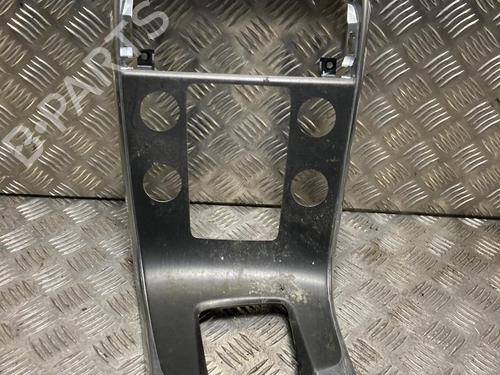 Used Middle console Middle console VOLVO S60 II (134) D5 AWD (205 hp) 33273562 33273562
