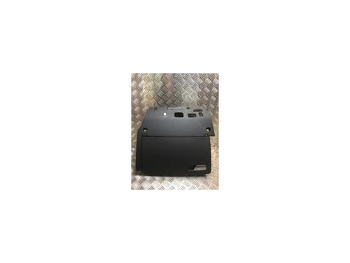 Used Glove box AUDI A3 Sportback (8VA, 8VF) 35 TFSI (150 hp) 25598519