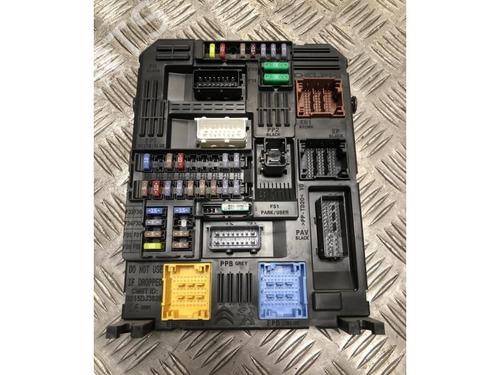 Fuse box PEUGEOT 5008 II (MC_, MJ_, MR_, M4_) 2.0 BlueHDi 150 (MJAHXW, MJAHXH, MJAHXN, MJAHXV, MJAHXG) | BP27558141E1