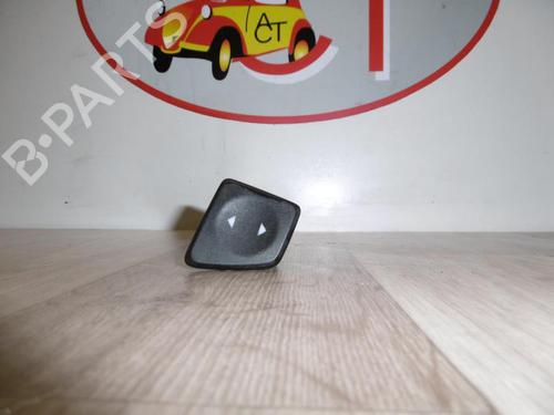 Used Left front window switch FIAT 500 (312_) 1.3 D Multijet (312AXE1A) (95 hp) 25799703
