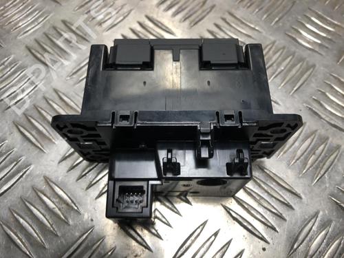 Gear lever PEUGEOT 3008 II SUV (MC_, MR_, MJ_, M4_) 1.5 BlueHDi 130 | BP25307189M90