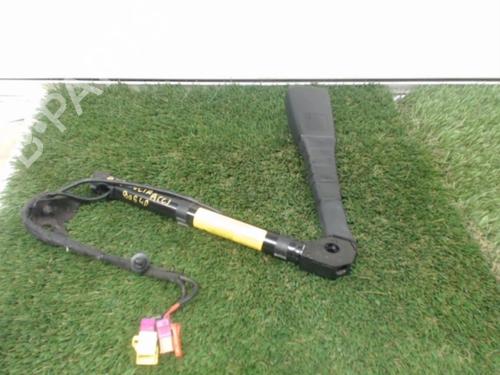 Used Seat buckle OPEL VECTRA C (Z02) 2.0 DTI 16V (F69) (101 hp) 13130978