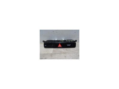 Used Warning switch HYUNDAI i20 I (PB, PBT) 1.2 (86 hp) 13228850