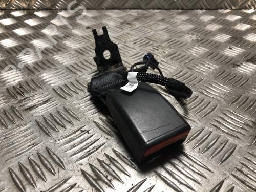 Engache cinturón Engache cinturón PEUGEOT 2008 II (UD_, US_, UY_, UJ_, UR_, UC_) 1.5 BlueHDI 130 (131 hp) 33706300 33706300