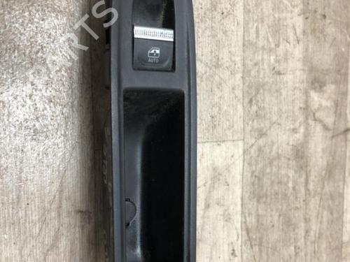 Right rear window switch RENAULT CLIO V (B7_) 1.0 TCe 100 (B7MT) | BP23870963I28