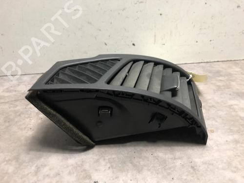 Used Air vent BMW 1 (E87) 118 d (143 hp) 20618108