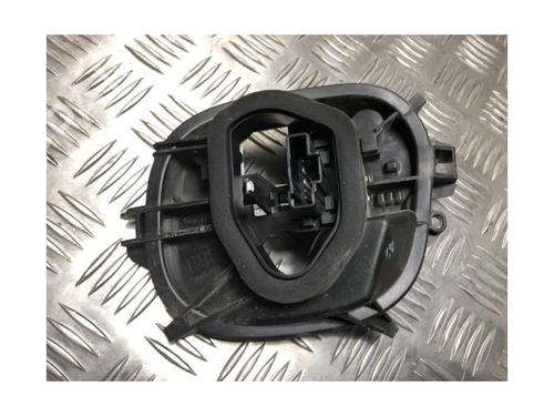 Licence plate light PEUGEOT 208 I (CA_, CC_) 1.2 VTI 82 | BP28485909I40 