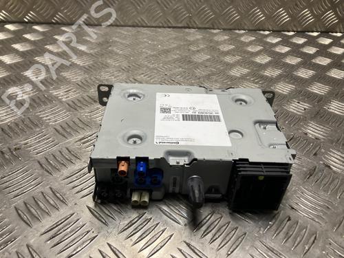 Autoradio für PEUGEOT 2008 II (UD_, US_, UY_, UJ_, UR_, UC_) 1.5 BlueHDI 100 (102 hp) 31811703