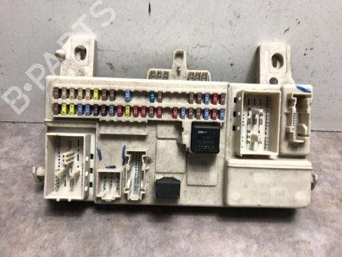 Used Fuse box VOLVO S40 II (544) 1.6 D (110 hp) 20619175