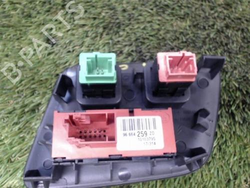 Switch CITROËN C4 II (NC_) 1.6 BlueHDi 120 | BP13037198I30 