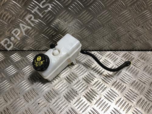 Used Brake fluid reservoir Brake fluid reservoir 37721348 37721348