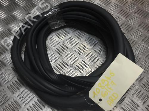 Used Rubber door seal VW GOLF VII (5G1, BQ1, BE1, BE2) 1.4 TSI (125 hp) 25306722