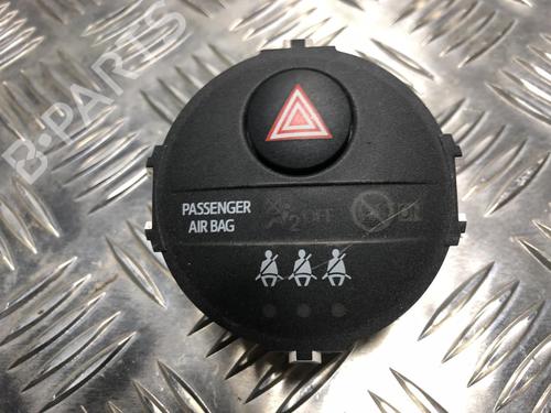 Used Warning switch Warning switch TOYOTA YARIS (_P9_) 1.4 D-4D (NLP90_, NLP90R) (90 hp) 23036817 23036817