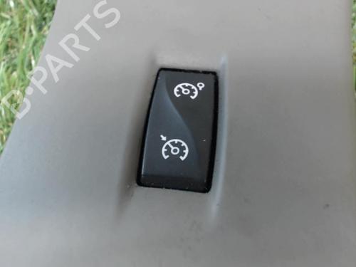 Middle console RENAULT MEGANE III Hatchback (BZ0/1_, B3_) 1.5 dCi | BP30702955I22 