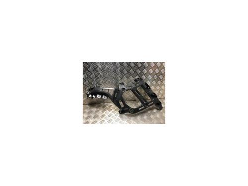 Used Rear bumper bracket PEUGEOT 3008 II SUV (MC_, MR_, MJ_, M4_) 1.5 BlueHDi 130 (131 hp) 25307164
