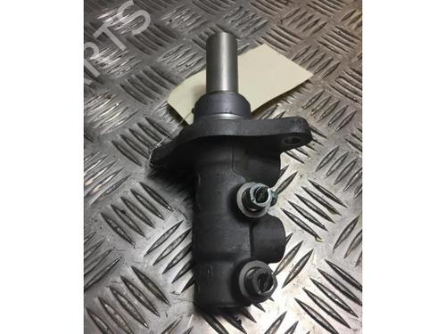 Brake master cylinder MITSUBISHI ASX (GA_W_) 2.2 Di-D 4WD (GA8W) | BP24492196M77