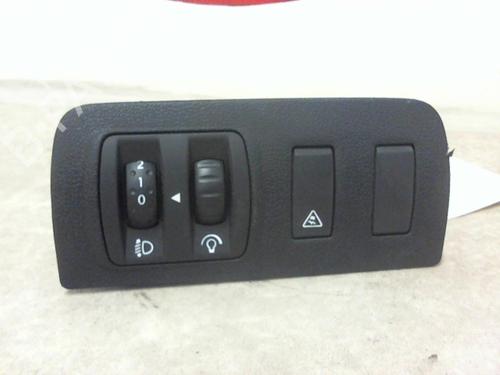 Used Switch RENAULT MEGANE III Hatchback (BZ0/1_, B3_) 1.5 dCi (BZ09, BZ0D, BZ1W, BZ29, BZ14) (110 hp) 12972500