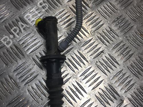 Used Clutch slave cylinder RENAULT CAPTUR I (J5_, H5_) 1.5 dCi 90 (J5N4, J5M5, J5MW, J5M6, J5AL, J5AJ) (90 hp) 25307098
