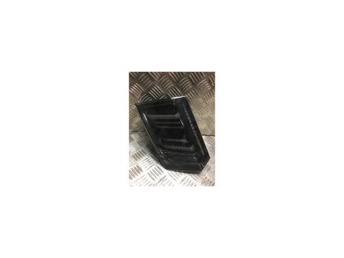 Used Right tailgate light PEUGEOT 3008 II SUV (MC_, MR_, MJ_, M4_) 1.5 BlueHDi 130 (131 hp) 25307175