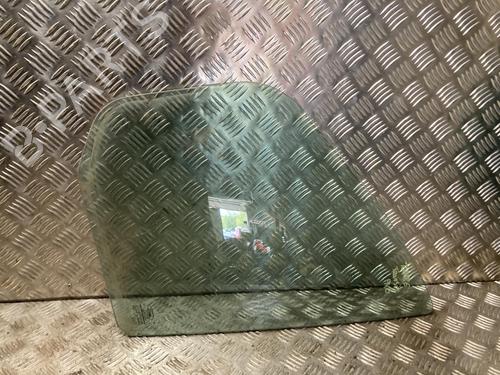 Used Front left quarter glass Front left quarter glass 37179130 37179130