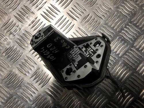 Nummerpladelys RENAULT CLIO III Grandtour (KR0/1_) 1.5 dCi (KR0F) (86 hp) 31199943