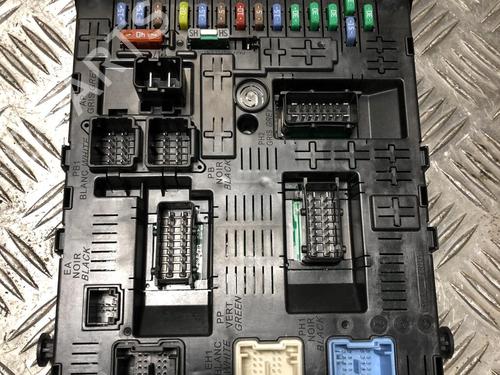 Used Fuse box PEUGEOT 5008 (0U_, 0E_) 1.6 HDi (114 hp) 31952799