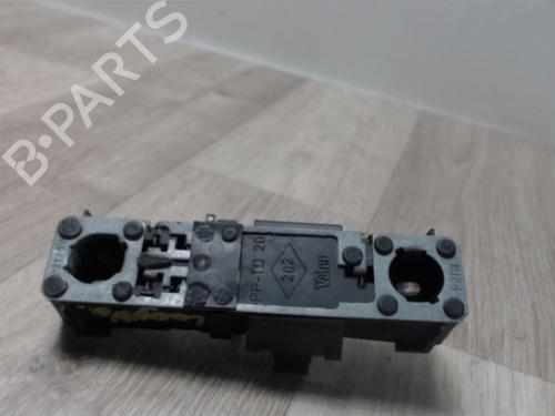 Used Licence plate light RENAULT LAGUNA I (B56_, 556_) 1.8 (B56S/T/0) (90 hp) 13290544