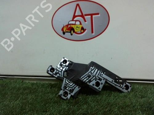 Éclairage de plaque d'immatriculation JAGUAR X-TYPE I (X400) 2.5 V6 All-wheel Drive (196 hp) 13133572