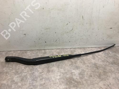 Used Front windshield wiper arm RENAULT MEGANE III Hatchback (BZ0/1_, B3_) 1.5 dCi (106 hp) 23100224