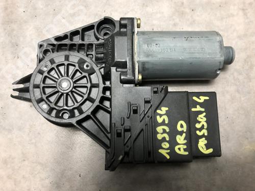 Right rear window motor VW PASSAT B5.5 (3B3) 1.9 TDI | BP25305446E22